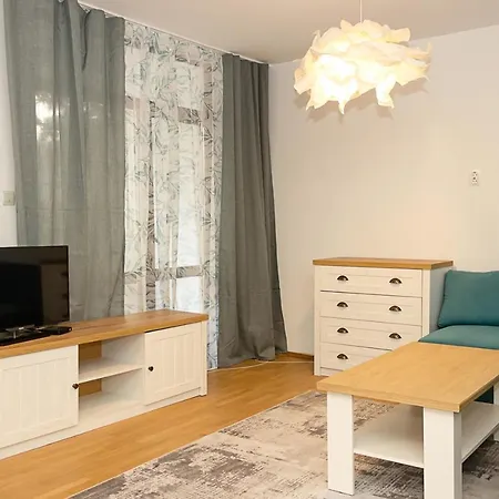 *bright & Cozy* 2bd Flat With A Cute Balcony Apartament
