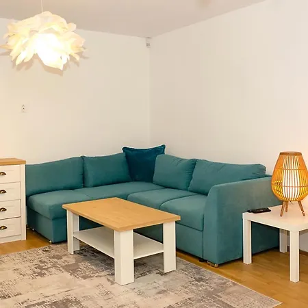 Апартамент *bright & Cozy* 2bd Flat With A Cute Balcony