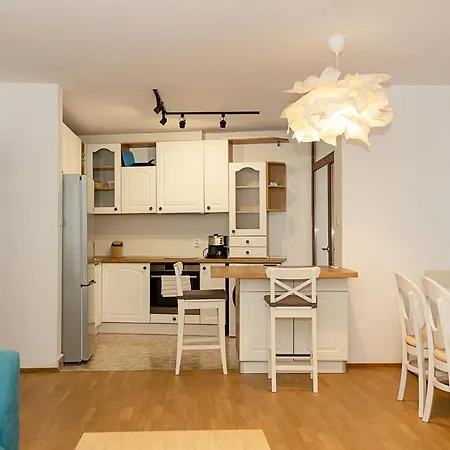 *bright & Cozy* 2bd Flat With A Cute Balcony * Варна